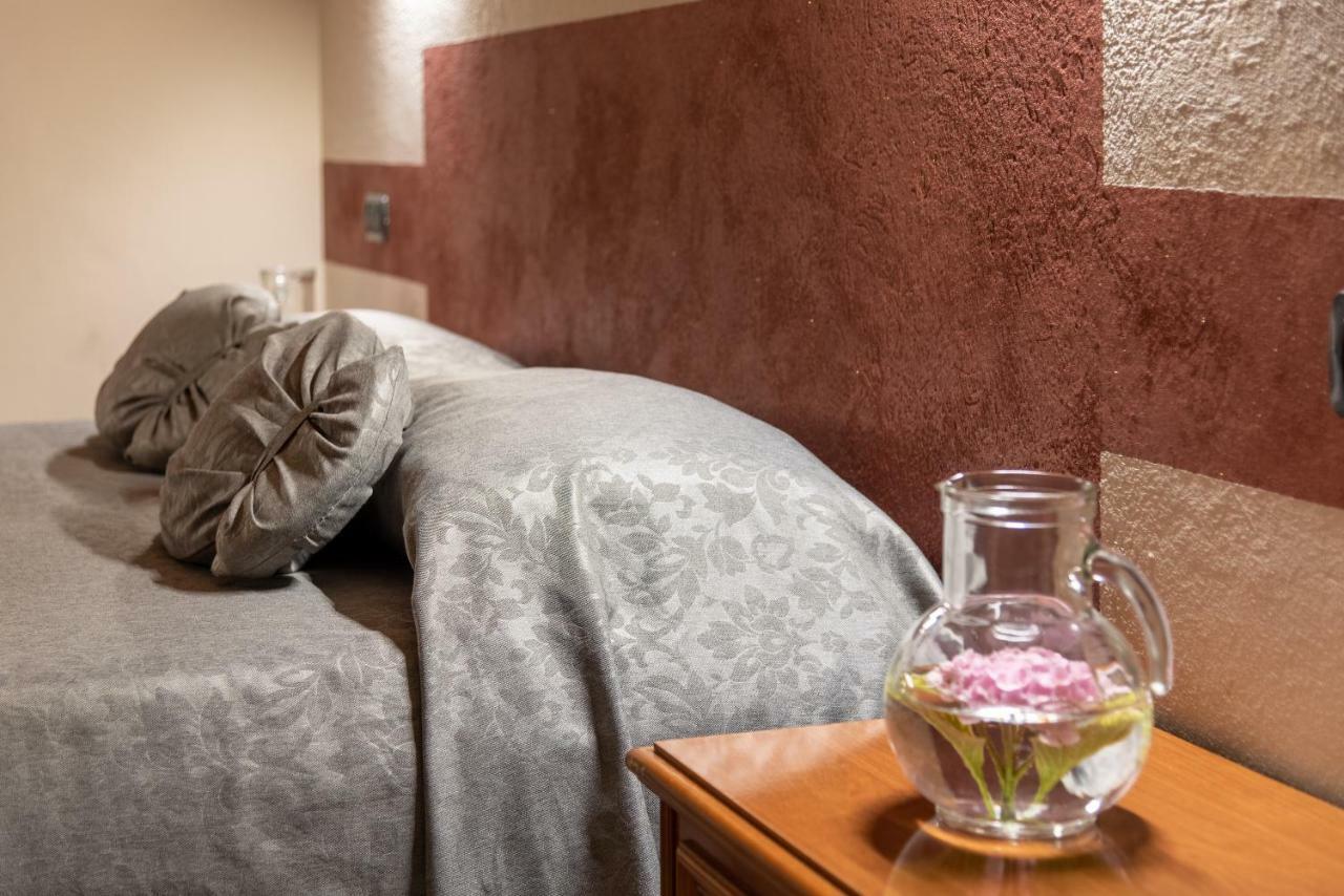 Villa Mery Casale Monferrato Zimmer foto